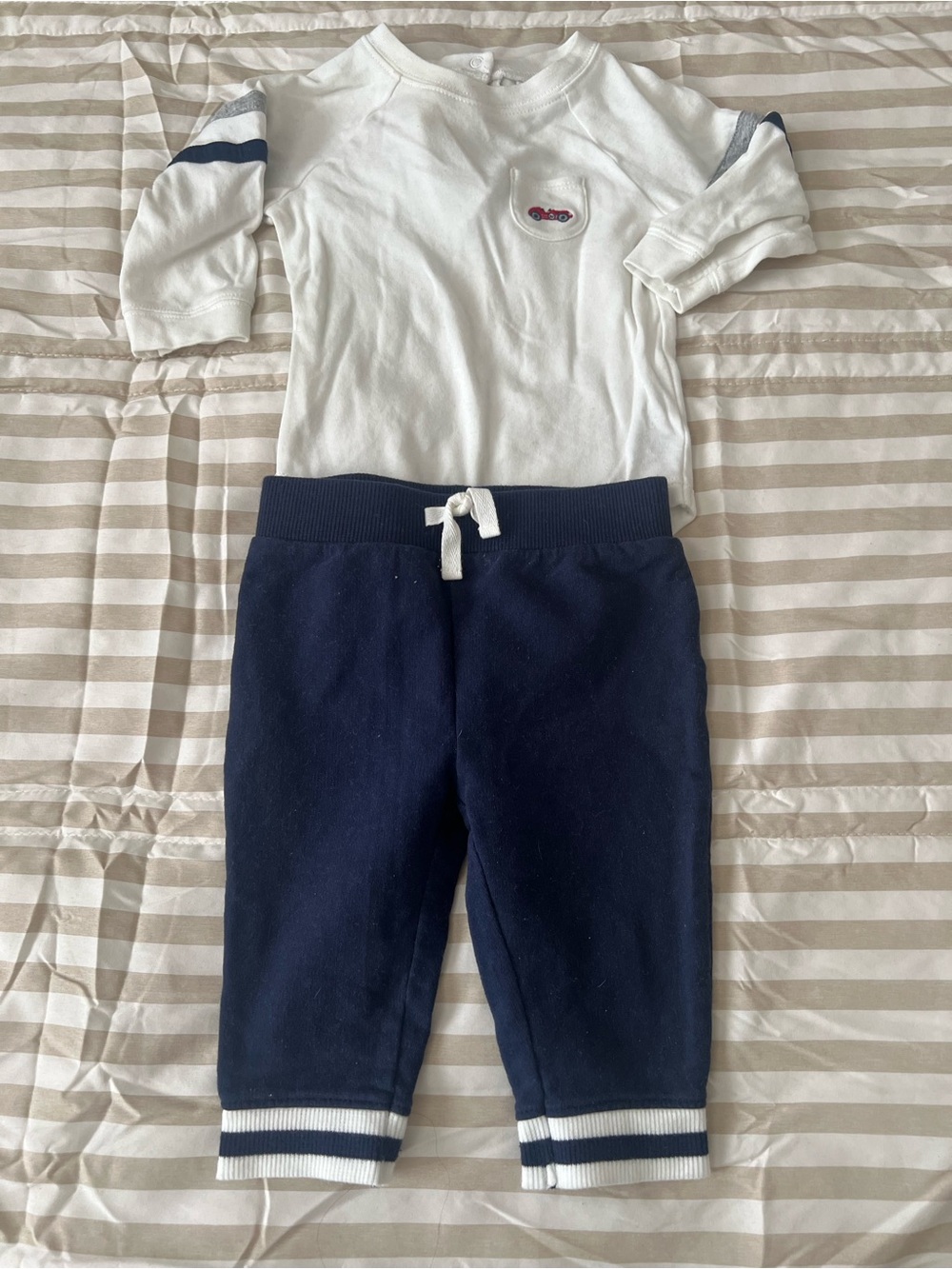 Janie and Jack baby boy outfit size 6-12months
